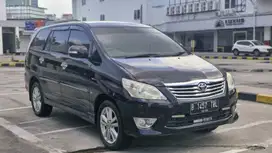 Toyota Innova v matic 2012 hitam bensin