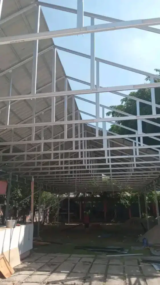 Pasang atap baja ringan