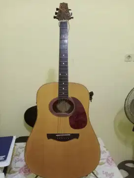 Di jual cepat barang koleksi gitar Samick CRLA-10/NS