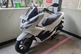 Honda PCX 2018 Putih KM33rb