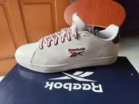 Sepatu Reebok pria Royal Complete baru sz 44 ORI dari outlet resmi