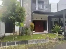 Rumah Mininalis 2 Lantai Tengah Kota