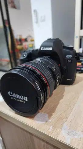 Jual camera canon EOS 5D Mark II