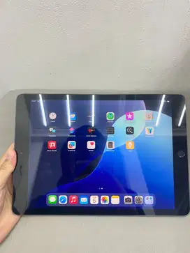 IPAD GEN 8 STORAGE 32GB MURAH!