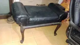Kursi antik sofa