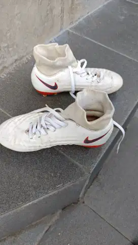 sepatu Bola anak Nike Dan ortuseight