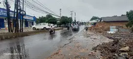 dkt gerbang dukuh zamrud pinggir jalan raya mustika jaya bekasi timur