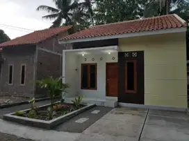 DIJUAL RUMAH BARU SIAP HUNI DEKAT JALAN RAYA SRANDAKAN BANTUL JK13054