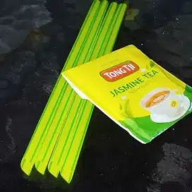 Sedotan Plastik