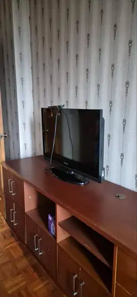 Dijual beberapa perabot apartemen Mesin Cuci TV Microwave - Sofa Meja