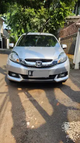 Honda mobilio E manual 2015