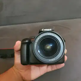 Kamera DSLR - Canon EOS 1100D