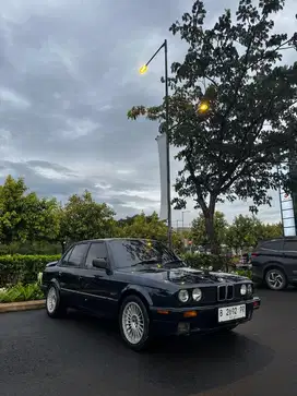 BMW E30 318 i M40