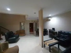 Dijual Rumah Cantik Raffles Hills Cibubur Siap Huni