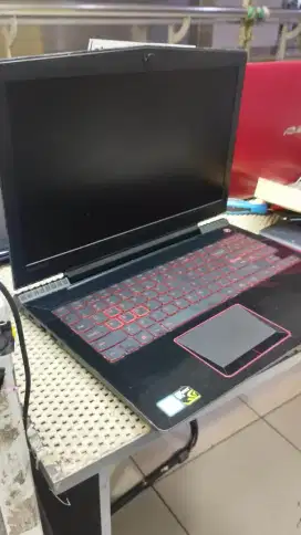 Laptop Lenovo Legion Y520