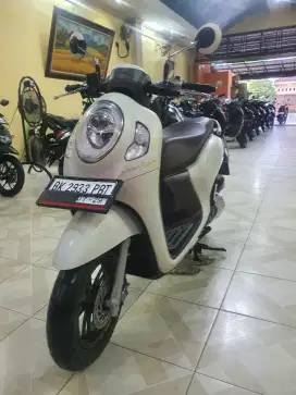 New Scoopy Prestige keyless 2024 Cantik-Odomtr 4.000 KM-plaza motor