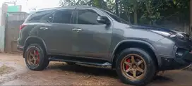 toyota fortuner (2016)