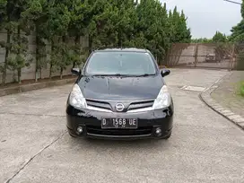 Nissan grand Livina XV mt 2011 hitam