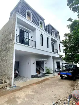 Rumah minimalis modern dalam cluster di Jagakarsa Jaksel