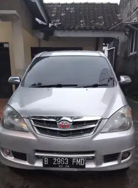 Mobil avanza tahun 2009 tpy G manual bensi plat B