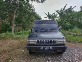 Mobil kijang grand