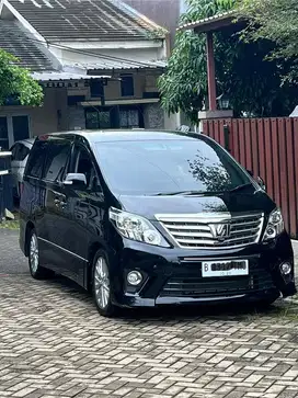 Alphard SC 2013