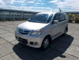 Toyota Avanza 2010 1,3AT Silver