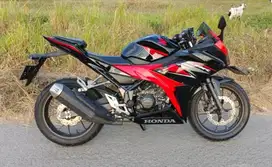 DIJUAL HONDA CBR150 MULUS JARANG ADA ODO KM RENDAH_DARI PADA BELI BARU