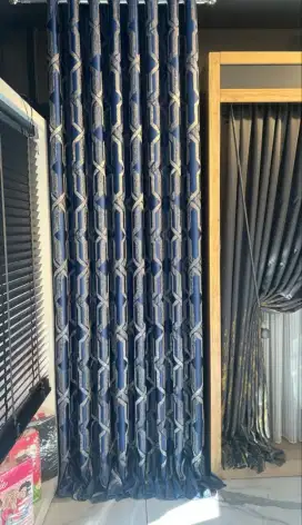 Jual tirai jendela gordyn hordeng gorden wallpaper dinding rollblind v
