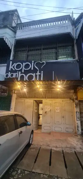 Disewakan LANTAI 1  inti kota dan ramai