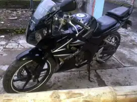 Honda CBR 150R th 2008