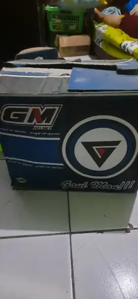 Di jual helm GM ga kepake lagi butuh buat setoran