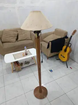 LAMPU TIANG KAYU JATI