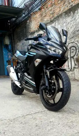 Termurah dp 3jt Kawasaki Ninja 250 Fi Abs Keyless MDP kredit