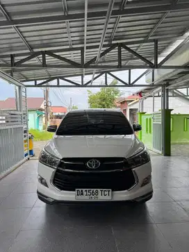 INNOVA VENTURER DIESEL METIC 2019 .