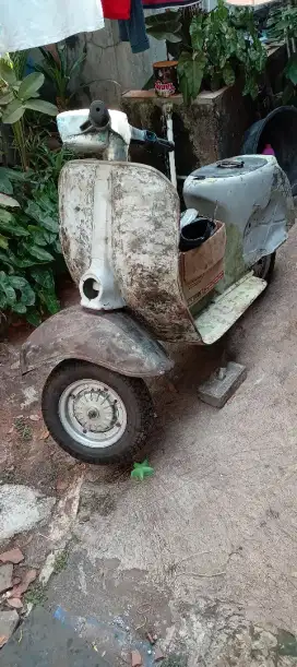 Vespa 150 super 1976