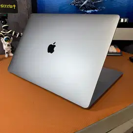 Macbook Pro Retina 16inch 2019 i7/16/512 GB