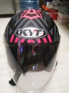 Helm Kyt flat R