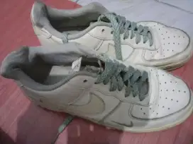 Sepatu Nike second Made in Vietnam