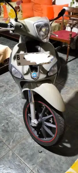 PIAGGIO LIBERTY TAHUN 2014 PAJAK HIDUP BODY MULUS MESIN DAN CVT SEHAT