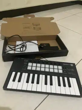 Midi controller Novation Launchkey Mini MK3