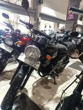 W 175 BLACK STEEL 2022 - SRI SANJAYA MOTOR