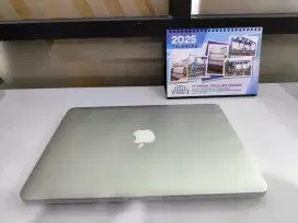 Macbook Pro Retina Display 13 Inch Early 2015 8/125Gb