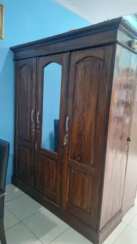 Lemari Kayu Jati Bekas  3 pintu