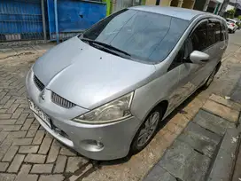 Mitsubishi Grandis 2008 Bensin