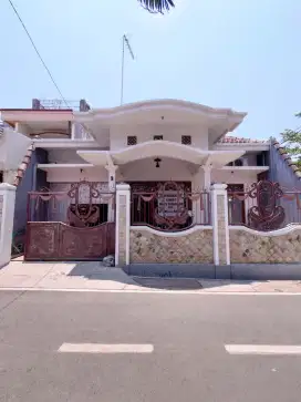 Disewa rumah Belakang hotel Bromo view, perum Pondok Indah Probolinggo