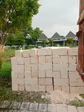 Batu kumbung buat pondasi rumah