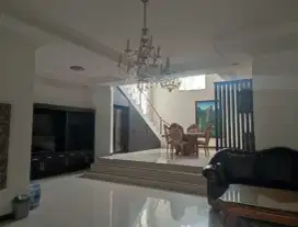 Disewakan Rumah 2 Lantai Furnish Siap Huni Meadow Gree