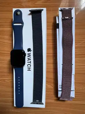 Apple watch SE  (Gen 2) Like New