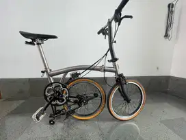 Sepeda brompton